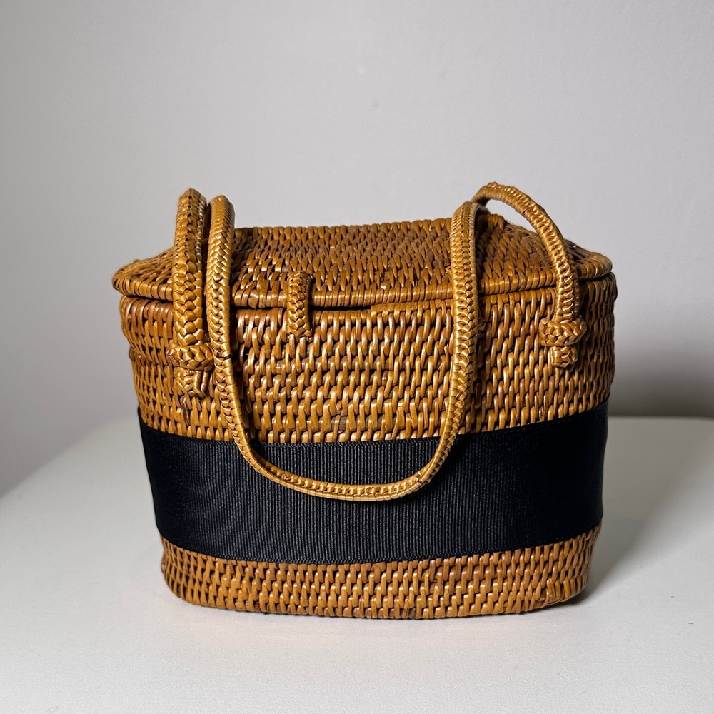 Chic Tan Woven Mini Bag with Black Accent - Picture 5 of 15